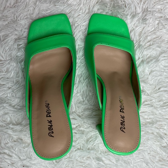 Classy n’ Sassy Neon Green Sandals 💚💚 - Picture 3 of 11